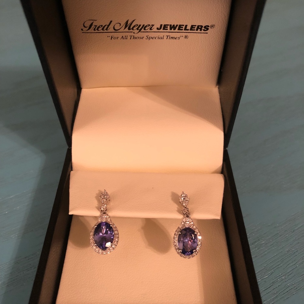 NWT AUTHENTIC Tanzanite Earrings 14k white gold